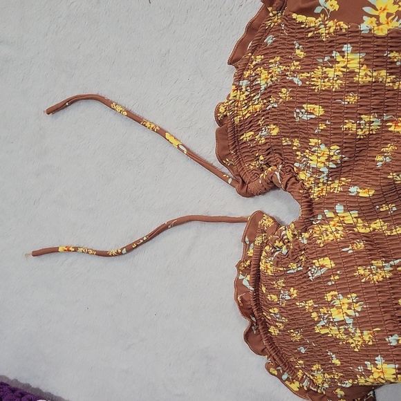 Xhilaration Swimsuit - Picture 5 of 16